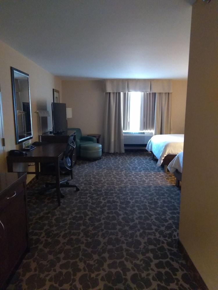 Hilton Garden Inn Charlotte/Конкорд Екстер'єр фото